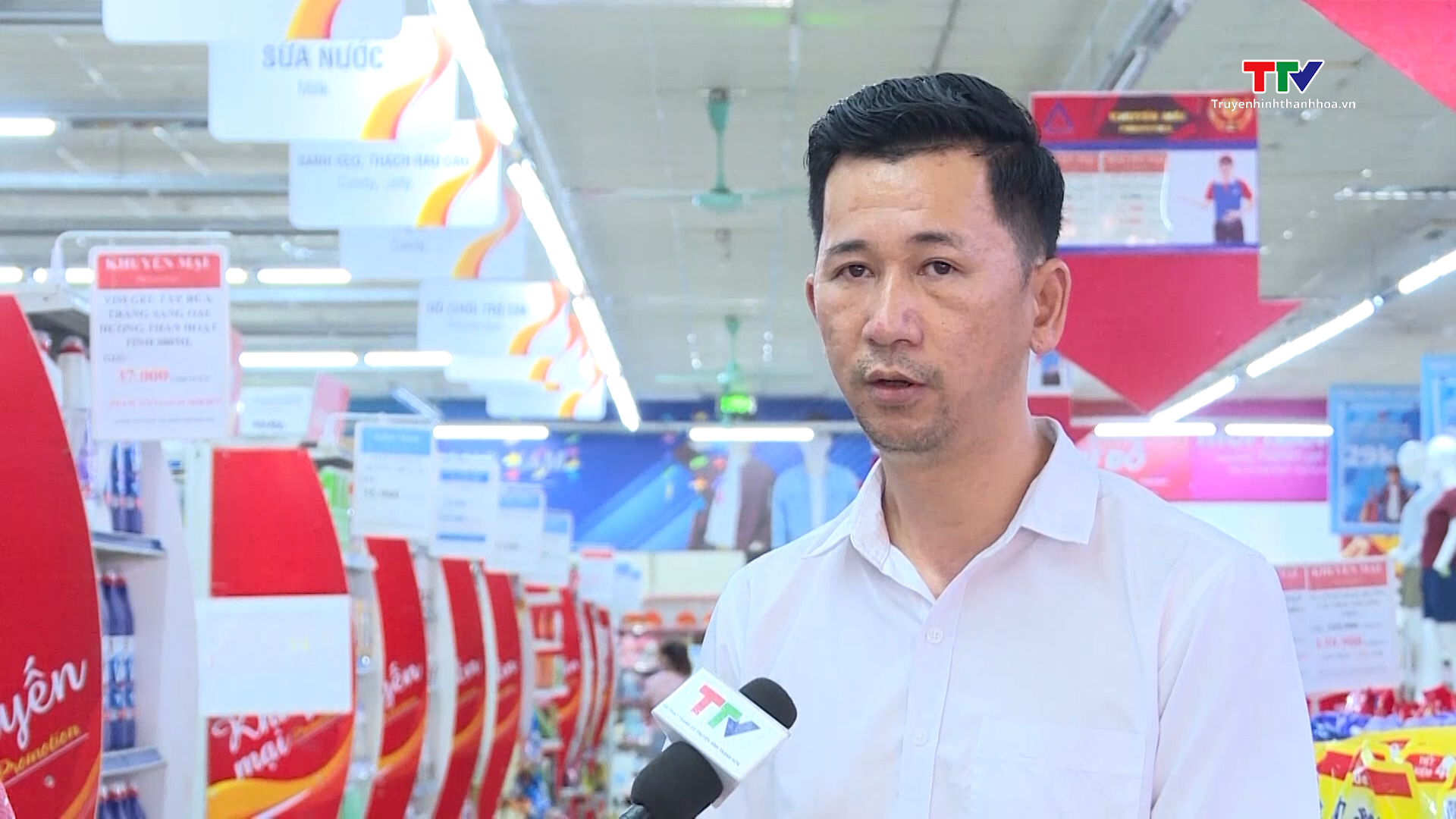 Nỗ lực tăng trưởng dịch vụ thương mại- Ảnh 2.
