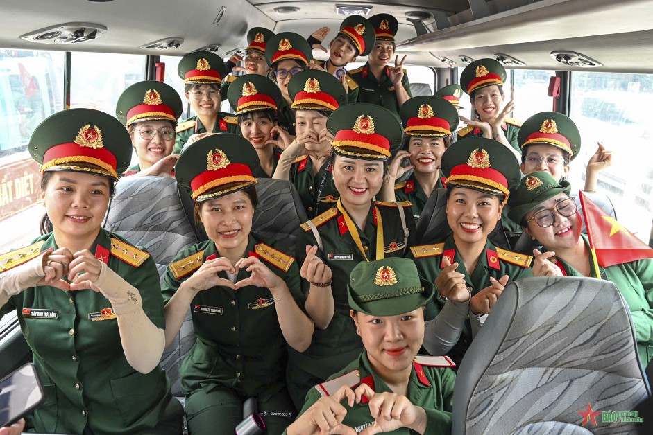 Hà Nội đón các đoàn tham gia diễu binh, diễu hành kỷ niệm 80 năm Quốc khánh- Ảnh 10. Hà Nội đón các đoàn tham gia diễu binh, diễu hành kỷ niệm 80 năm Quốc khánh- Ảnh 10.