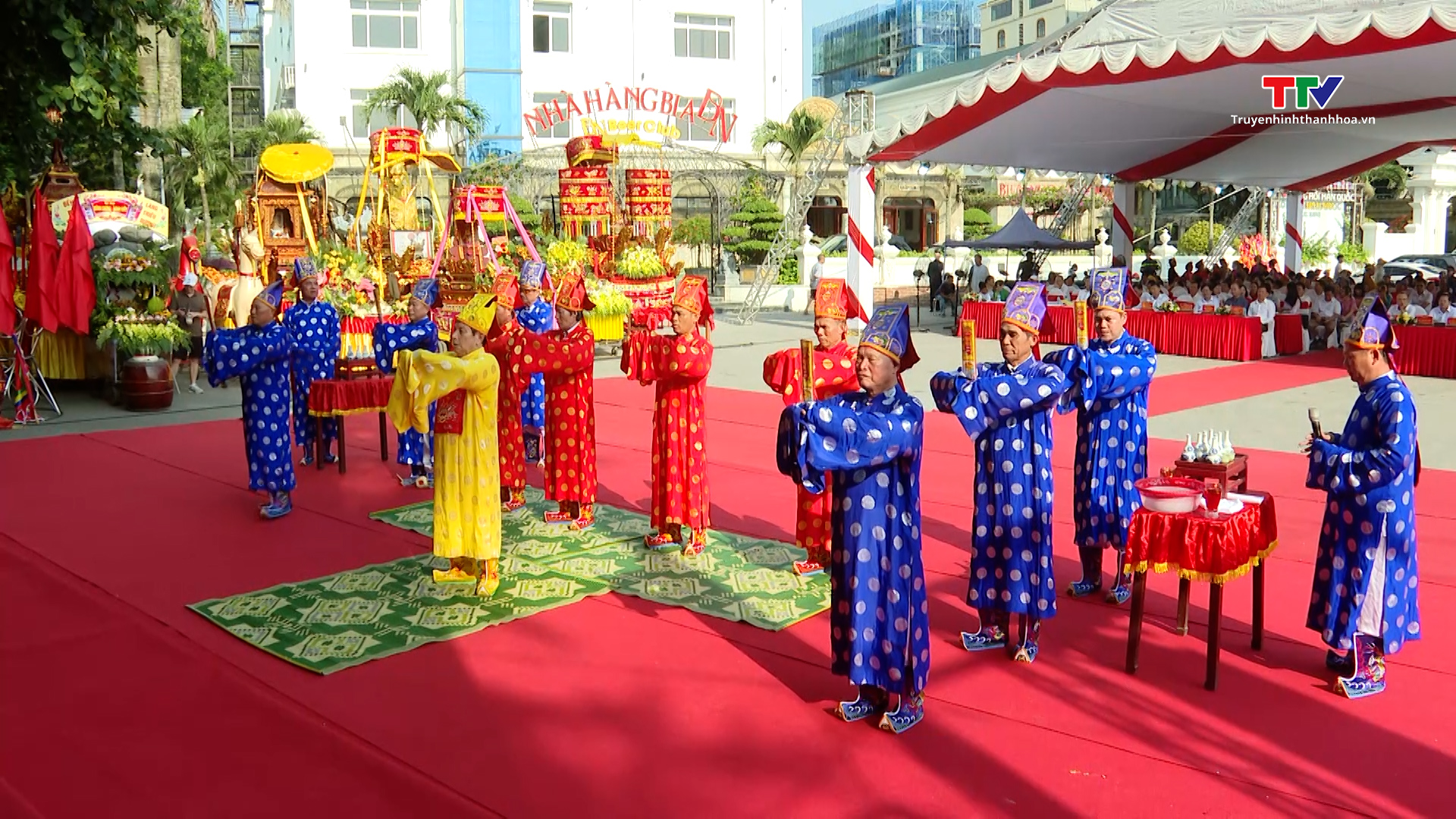 Lễ hội bánh chưng – bánh giầy thành phố Sầm Sơn 2025- Ảnh 2. Lễ hội bánh chưng – bánh giầy thành phố Sầm Sơn 2025- Ảnh 2.