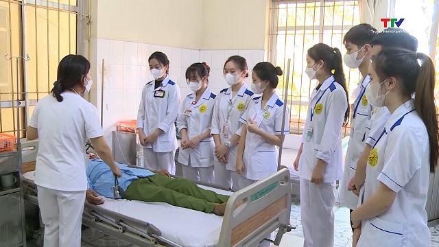 Đẩy mạnh đào tạo và phát triển ngành điều dưỡng- Ảnh 2. Đẩy mạnh đào tạo và phát triển ngành điều dưỡng- Ảnh 2.