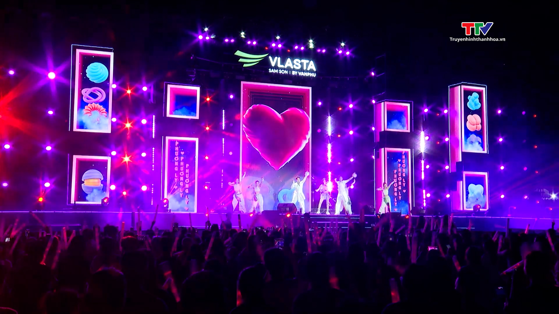 Vlasta - Sầm Sơn, khuấy động mùa hè Sầm Sơn- Ảnh 1. Vlasta - Sầm Sơn, khuấy động mùa hè Sầm Sơn- Ảnh 1.