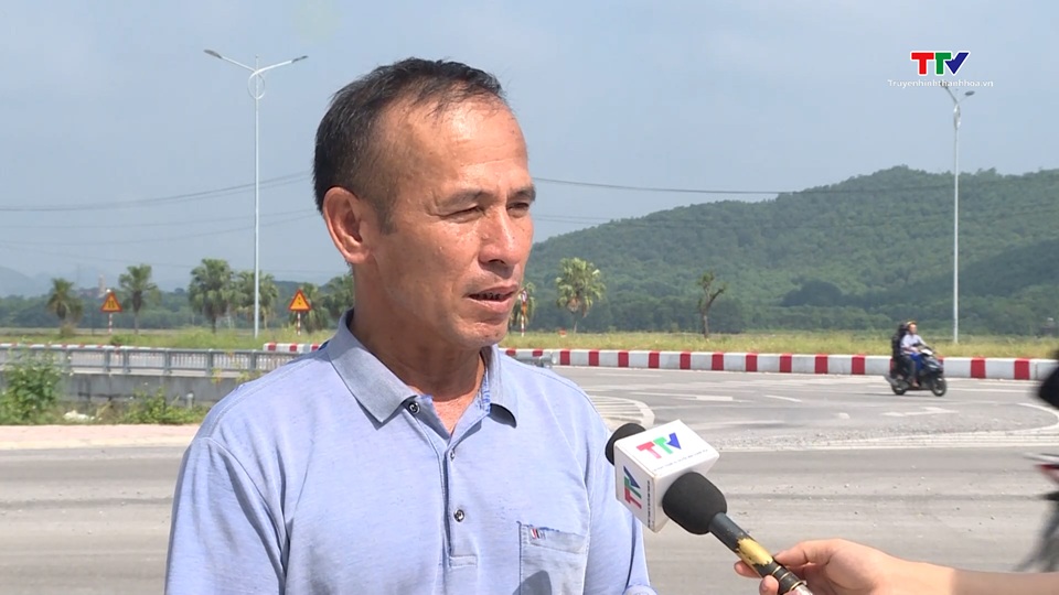 Mất an toàn giao thông tại đường Vạn Thiện - Bến En, Nông Cống- Ảnh 2. Mất an toàn giao thông tại đường Vạn Thiện - Bến En, Nông Cống- Ảnh 2.