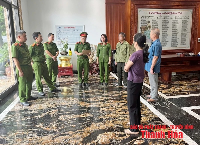Công an tỉnh Thanh Hóa khám xét nơi ở của Bùi Quốc Ý- Ảnh 2. Công an tỉnh Thanh Hóa khám xét nơi ở của Bùi Quốc Ý- Ảnh 2.