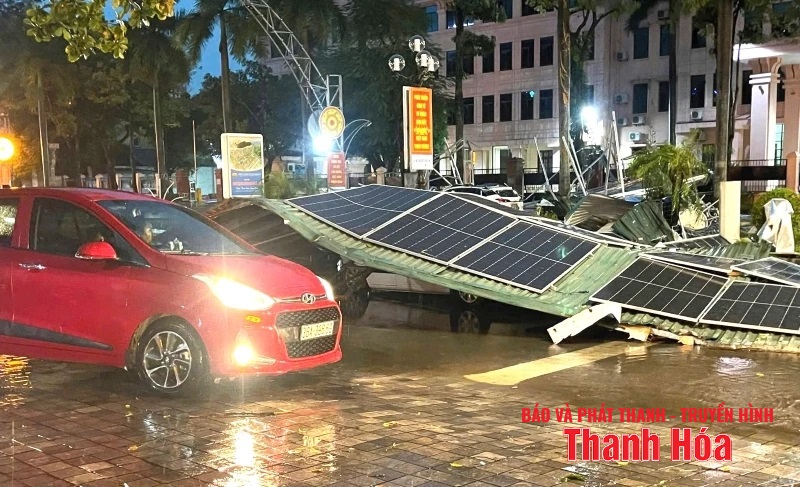 Thanh Hóa được dự báo chịu tác động mạnh nhất của bão số 3- Ảnh 1. Thanh Hóa được dự báo chịu tác động mạnh nhất của bão số 3- Ảnh 1.