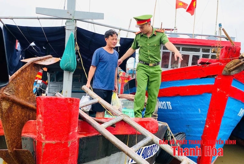Công an Thanh Hóa chủ động phòng, chống cơn bão số 3- Ảnh 1.