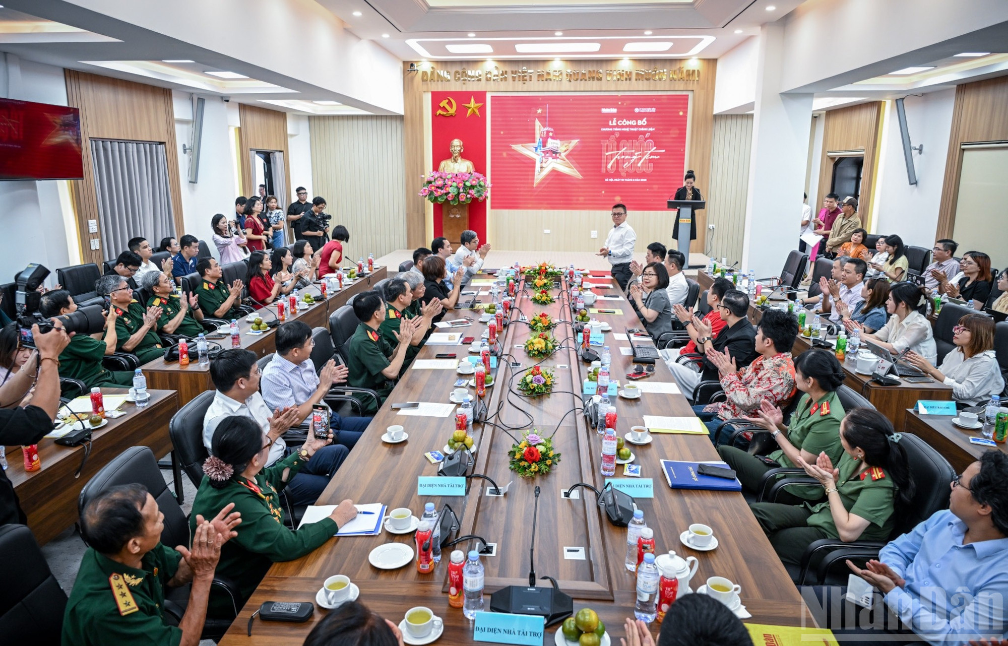 Bật mí những thông tin hấp dẫn về chương trình nghệ thuật chính luận- Ảnh 1. Bật mí những thông tin hấp dẫn về chương trình nghệ thuật chính luận- Ảnh 1.