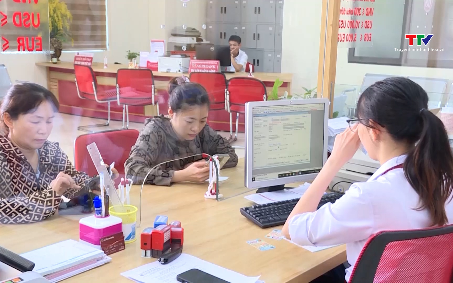 Agribank cho vay ưu đãi doanh nghiệp đầu tư hạ tầng, công nghệ số- Ảnh 1. Agribank tung loạt gói vay ưu đãi cho khách hàng cá nhân