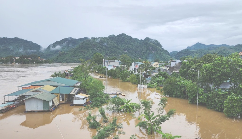 Cảnh báo lũ trên các sông từ Thanh Hóa đến Huế- Ảnh 1. Cảnh báo lũ trên các sông từ Thanh Hóa đến Huế- Ảnh 1.
