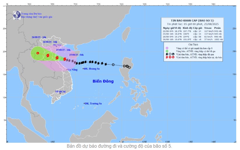 Bão số 5 chỉ còn cách Nghệ An 185km- Ảnh 1. Bão số 5 chỉ còn cách Nghệ An 185km- Ảnh 1.