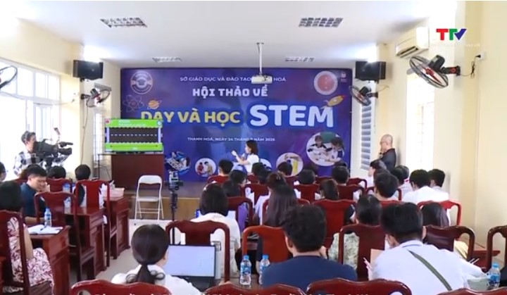 Bộ Chính trị ban hành Nghị quyết về đột phá phát triển giáo dục và đào tạo
- Ảnh 3. Bộ Chính trị ban hành Nghị quyết về đột phá phát triển giáo dục và đào tạo
- Ảnh 3.