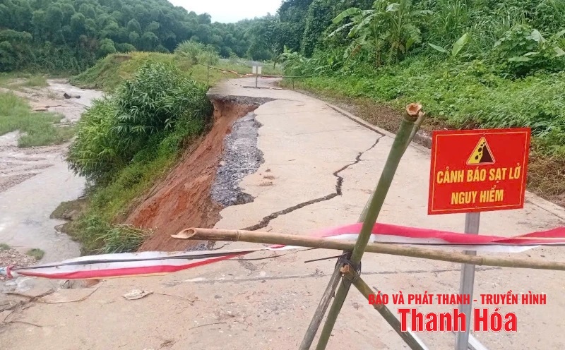 Tập trung ứng phó với sạt lở, lũ quét trên địa bàn tỉnh Thanh Hóa- Ảnh 1. Tập trung ứng phó với sạt lở, lũ quét trên địa bàn tỉnh Thanh Hóa- Ảnh 1.