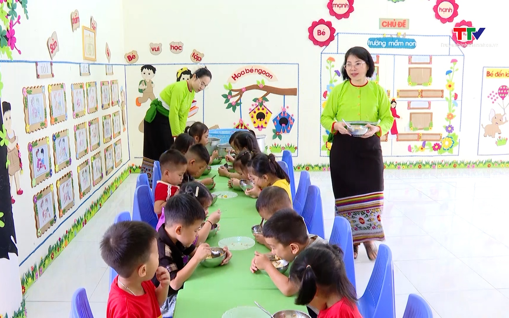 Nông dân Thanh Hóa sản xuất đảm bảo an toàn vệ sinh thực phẩm- Ảnh 1. Đảm bảo an toàn vệ sinh thực phẩm tại các bếp ăn bán trú