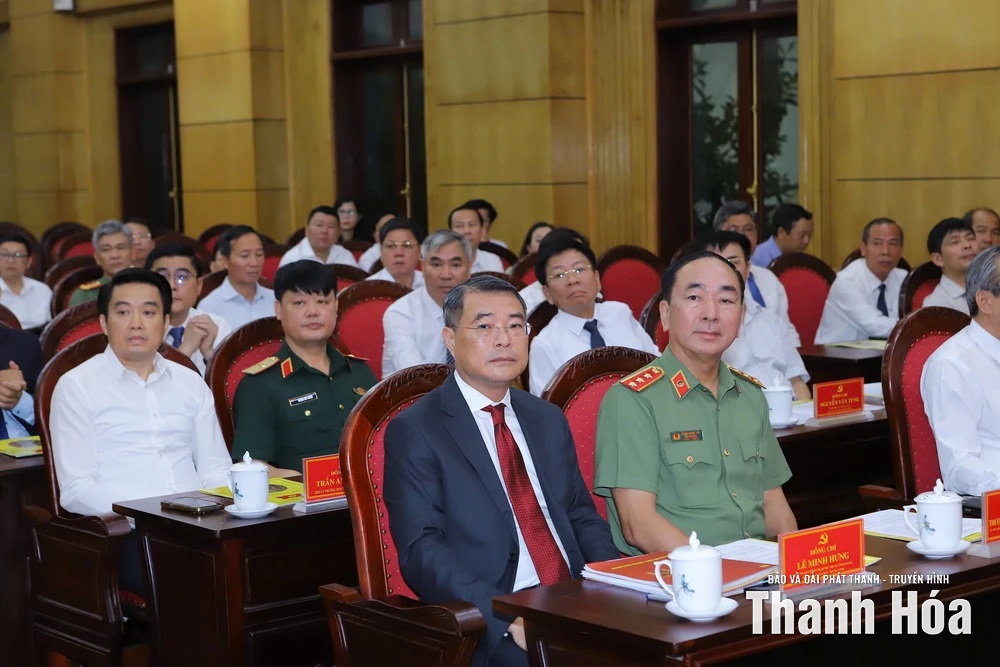 Công bố quyết định của Bộ Chính trị, Ban Bí thư điều động, chỉ định đồng chí Nguyễn Hoài Anh và đồng chí Nguyễn Hồng Phong giữ chức Phó Bí thư Tỉnh ủy Thanh Hóa- Ảnh 2.