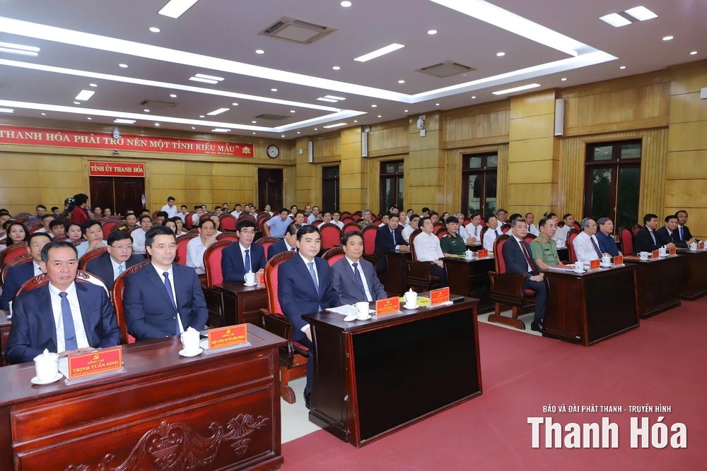 Công bố quyết định của Bộ Chính trị, Ban Bí thư điều động, chỉ định đồng chí Nguyễn Hoài Anh và đồng chí Nguyễn Hồng Phong giữ chức Phó Bí thư Tỉnh ủy Thanh Hóa- Ảnh 3.