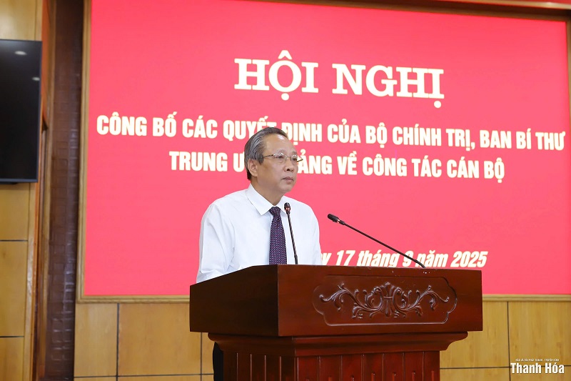 Công bố quyết định của Bộ Chính trị, Ban Bí thư điều động, chỉ định đồng chí Nguyễn Hoài Anh và đồng chí Nguyễn Hồng Phong giữ chức Phó Bí thư Tỉnh ủy Thanh Hóa- Ảnh 4.
