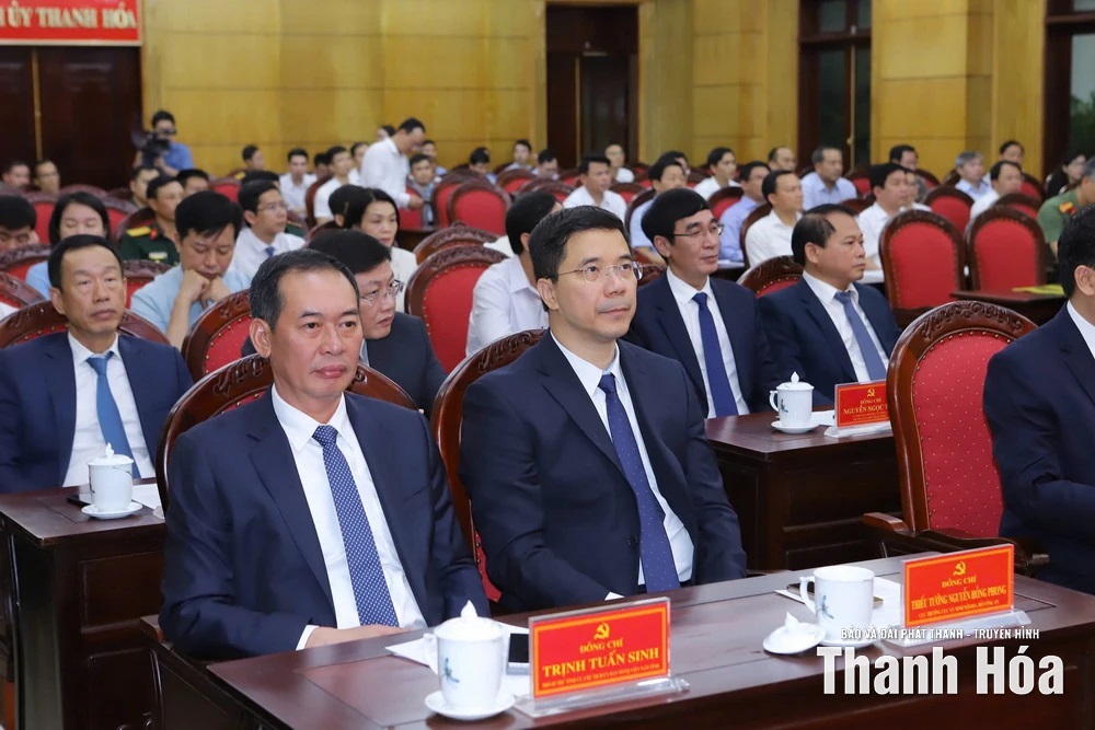 Công bố quyết định của Bộ Chính trị, Ban Bí thư điều động, chỉ định đồng chí Nguyễn Hoài Anh và đồng chí Nguyễn Hồng Phong giữ chức Phó Bí thư Tỉnh ủy Thanh Hóa- Ảnh 9.