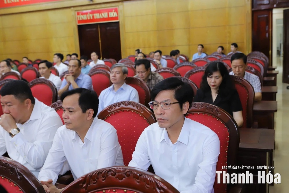 Công bố quyết định của Bộ Chính trị, Ban Bí thư điều động, chỉ định đồng chí Nguyễn Hoài Anh và đồng chí Nguyễn Hồng Phong giữ chức Phó Bí thư Tỉnh ủy Thanh Hóa- Ảnh 10.