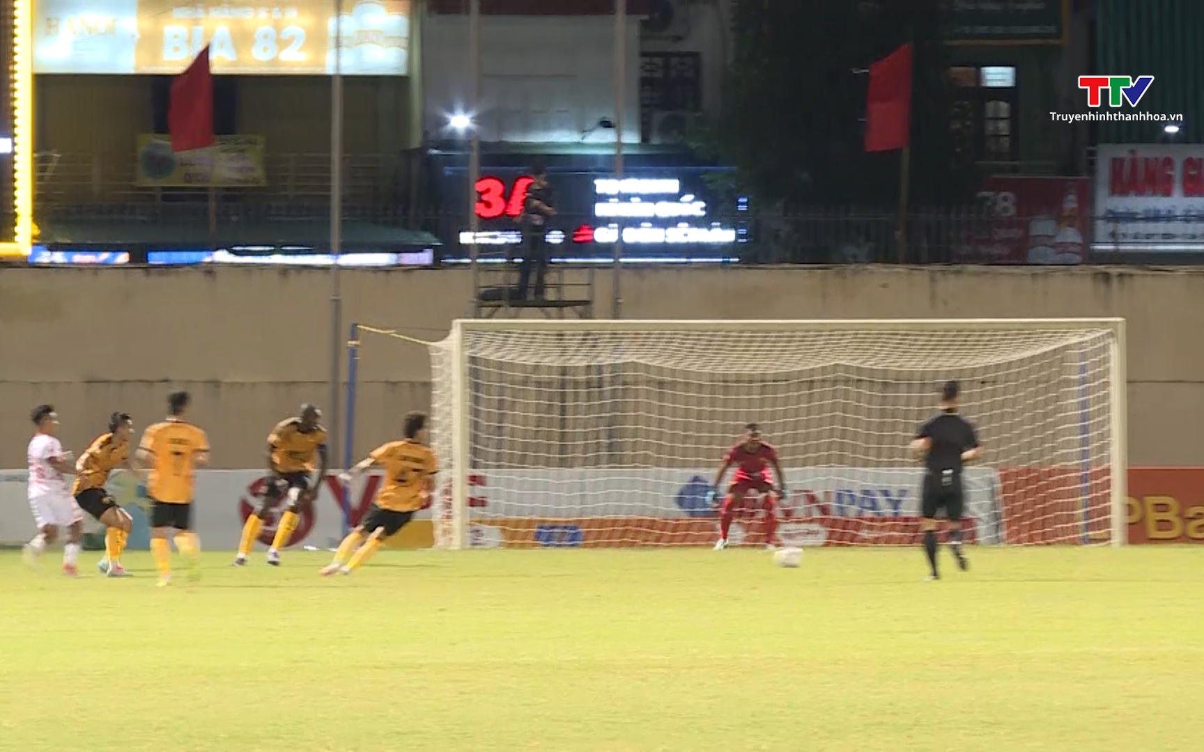 V&ograve;ng 4 V.League 2025/2026: CLB Đ&ocirc;ng &Aacute; Thanh Ho&aacute; chia điểm với Hải Ph&ograve;ng