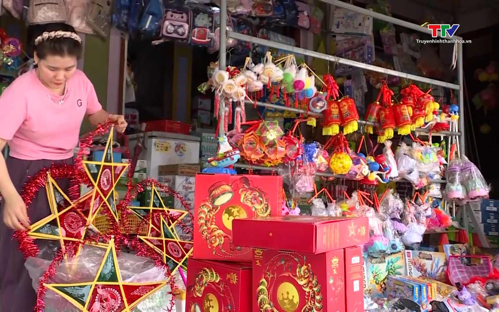 Đa dạng thị trường đồ trang trí, đồ chơi tết trung thu