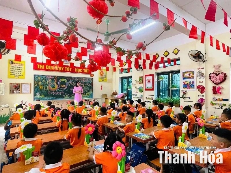Công điện khẩn của Chủ tịch UBND tỉnh về việc khẩn trương khắc phục hậu quả bão số 10 và mưa lũ- Ảnh 2.
