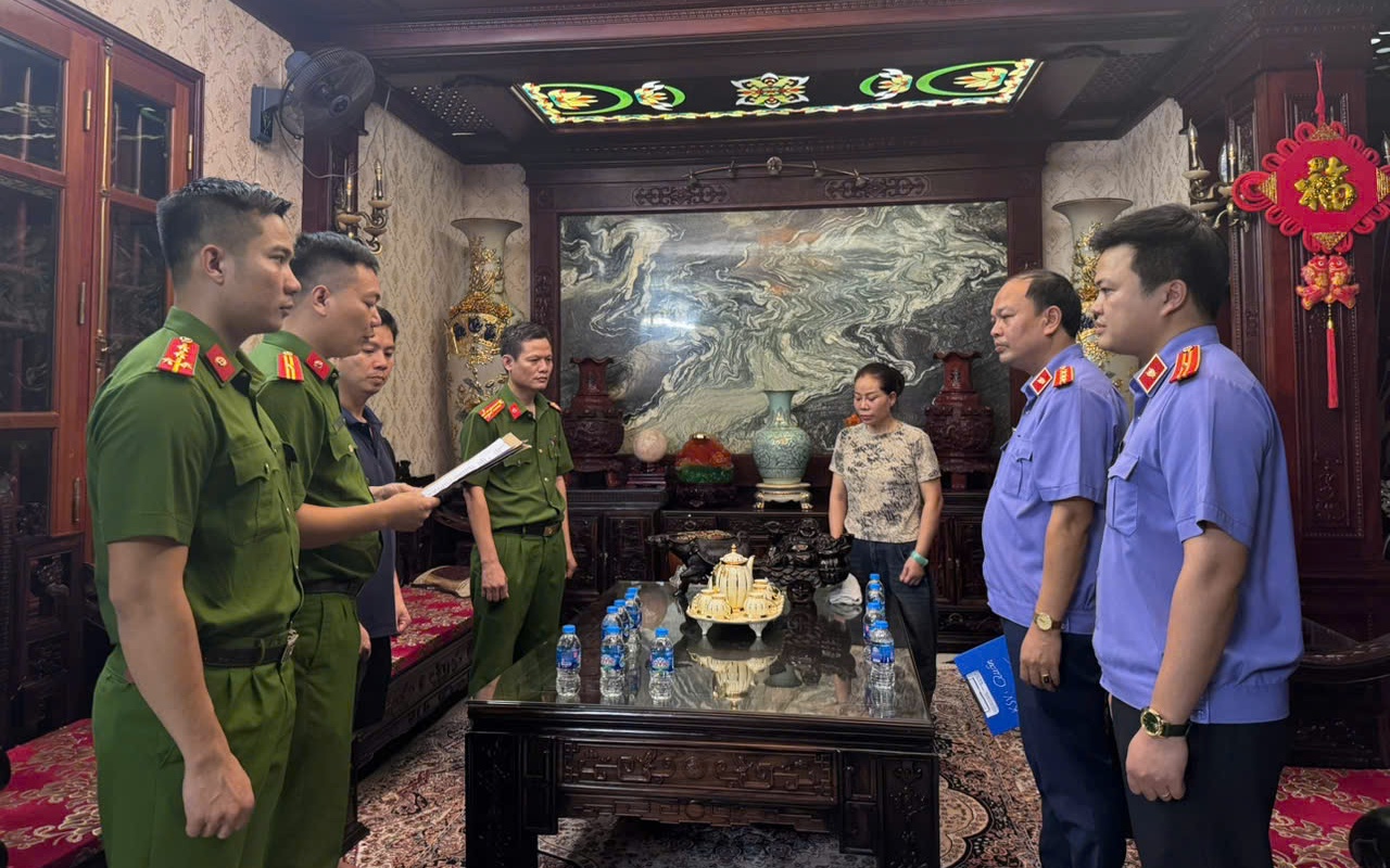 Bắt tạm giam 2 bị can liên quan đến ổ nhóm tội phạm do “Ý Ẻng” cầm đầu