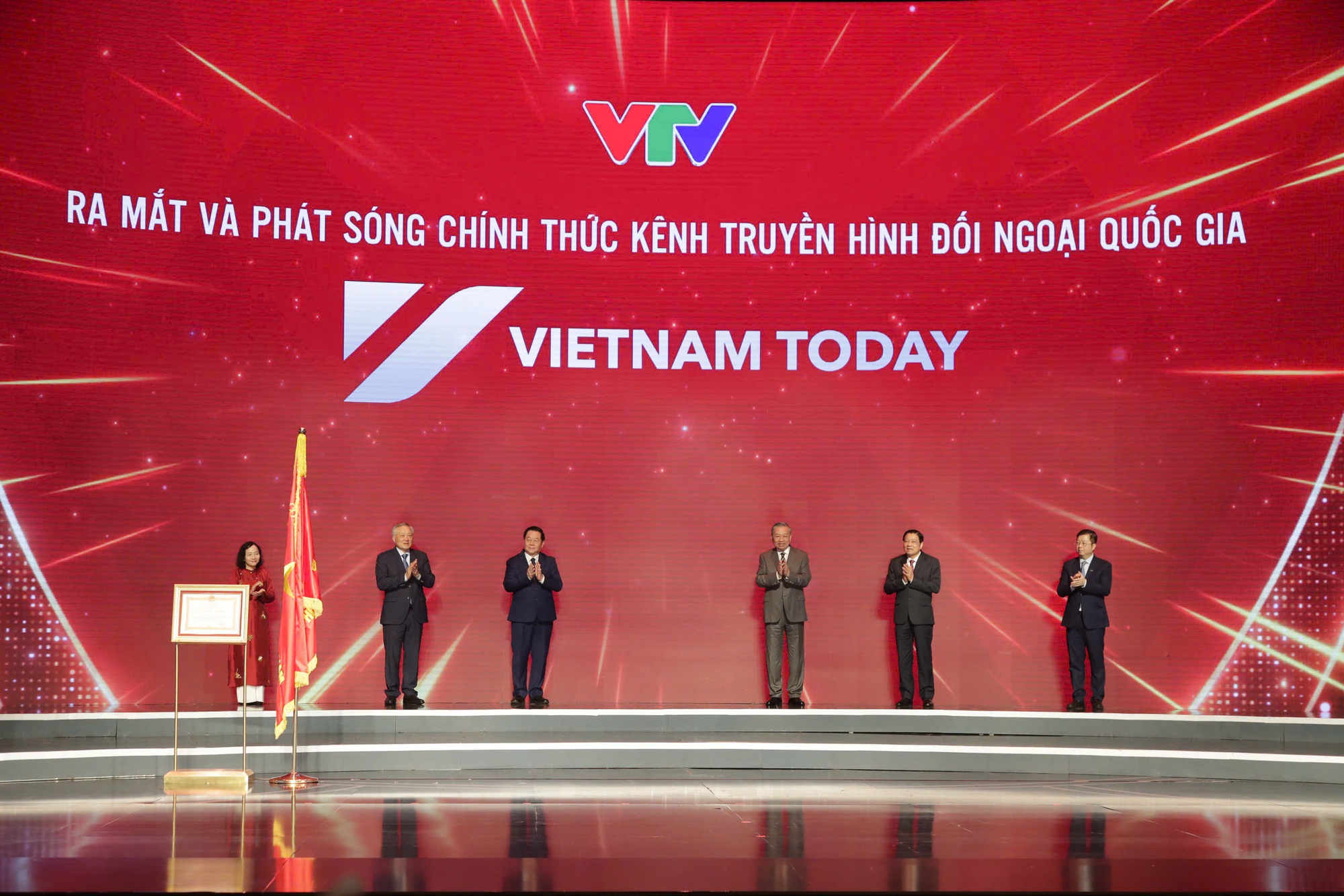 Tổng Bí thư Tô Lâm trao Huân chương Lao động hạng Nhất cho Đài Truyền hình Việt Nam- Ảnh 9. Tổng Bí thư Tô Lâm trao Huân chương Lao động hạng Nhất cho Đài Truyền hình Việt Nam- Ảnh 9.