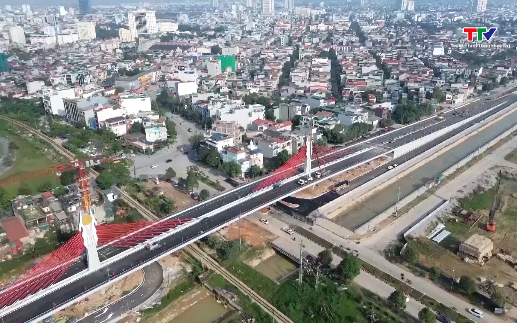 Hạ tầng giao th&ocirc;ng - Động lực ph&aacute;t triển kinh tế x&atilde; hội