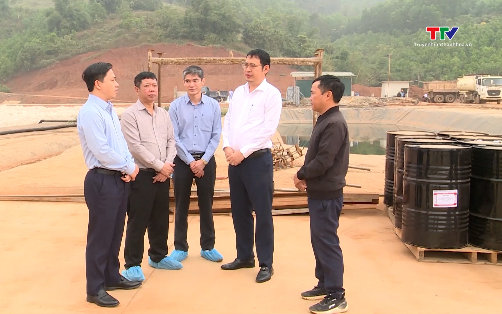 Kiểm tra tiến độ dự &aacute;n chăn nu&ocirc;i v&agrave; c&ocirc;ng t&aacute;c ph&ograve;ng chống dịch tả lợn ch&acirc;u Phi