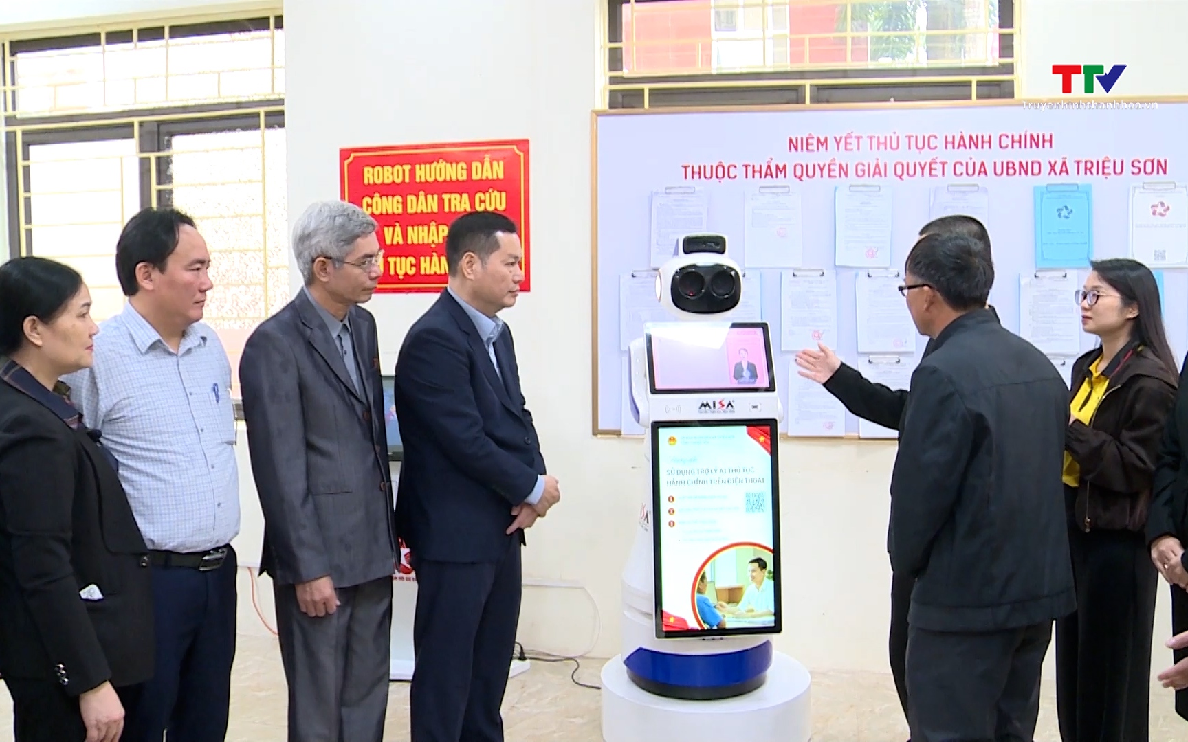 Khoa học, c&ocirc;ng nghệ, đổi mới s&aacute;ng tạo v&agrave; chuyển đổi số - Động lực then chốt cho ph&aacute;t triển