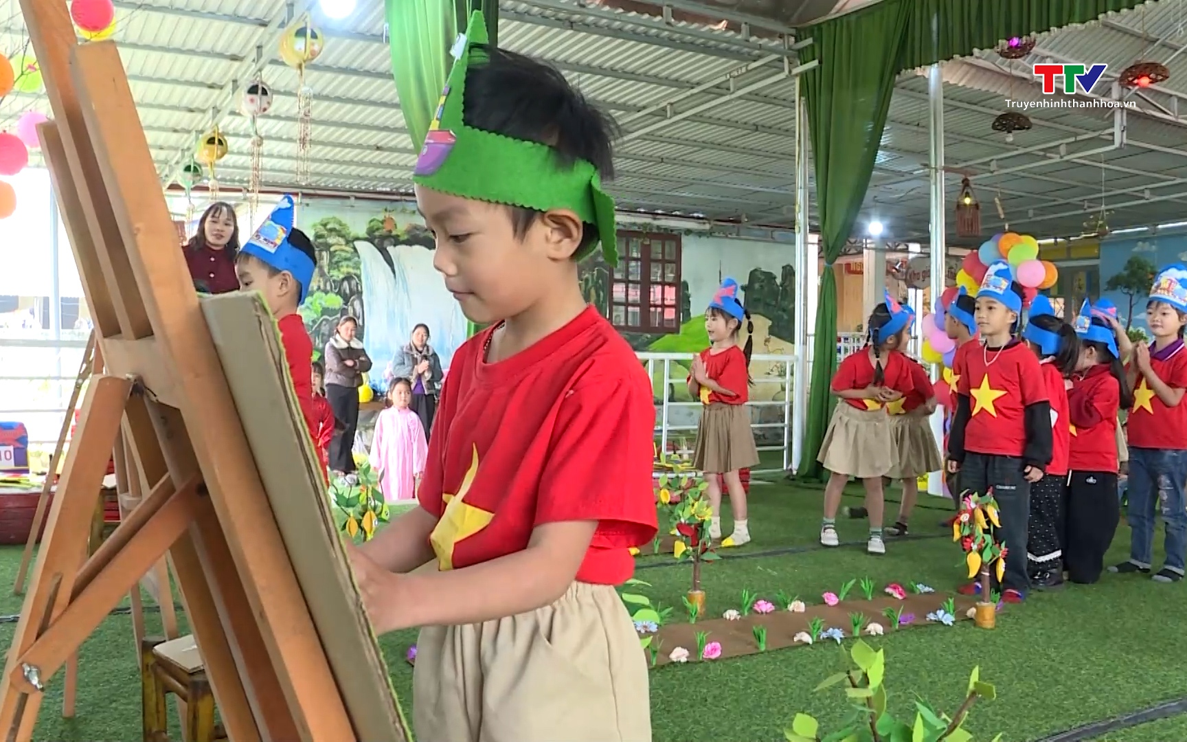 Đa dạng hoạt động trải nghiệm gi&uacute;p trẻ mầm non ph&aacute;t triển kỹ năng