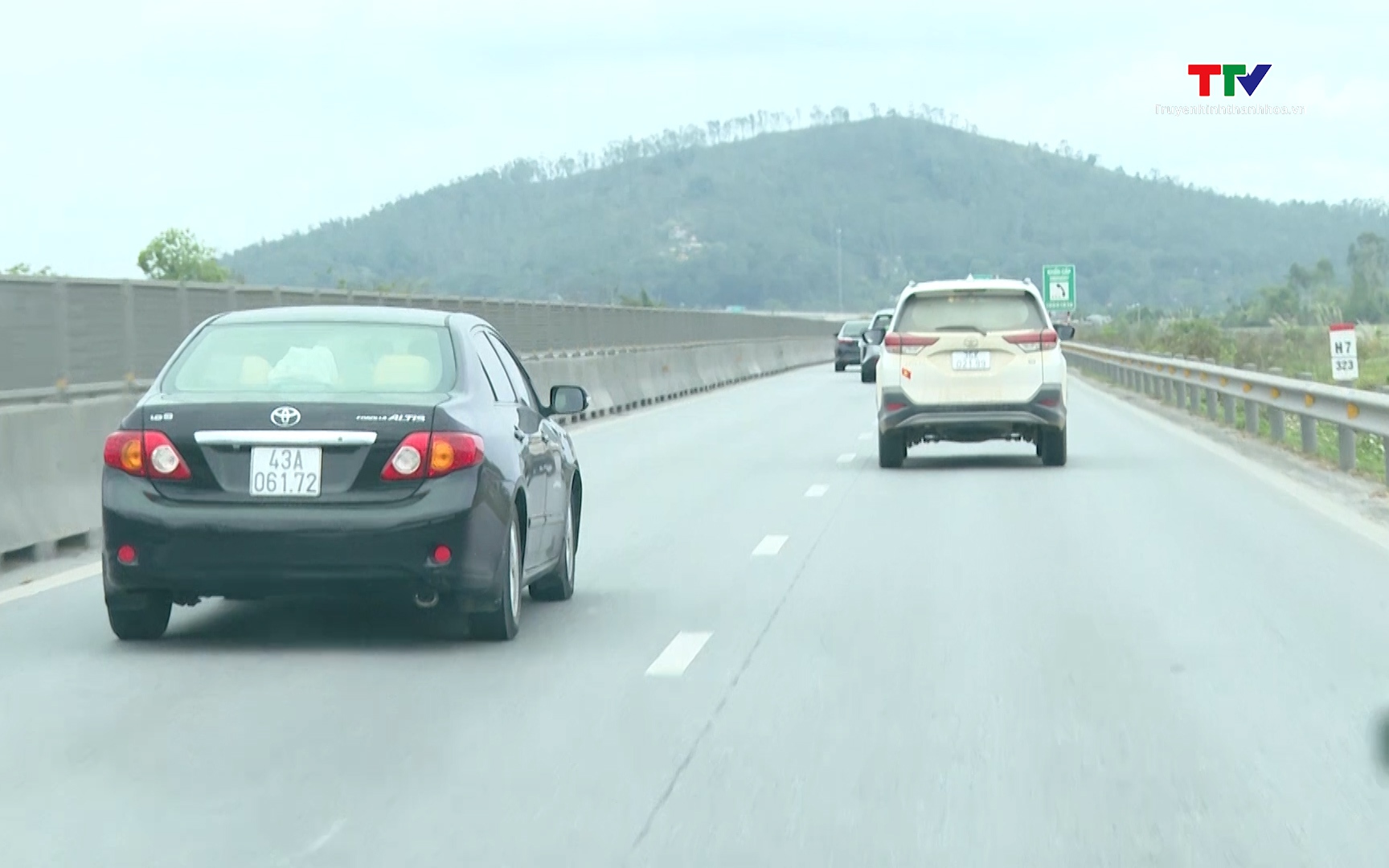 Tăng cường tuần lưu, đảm bảo giao th&ocirc;ng tr&ecirc;n tuyến đường bộ cao tốc