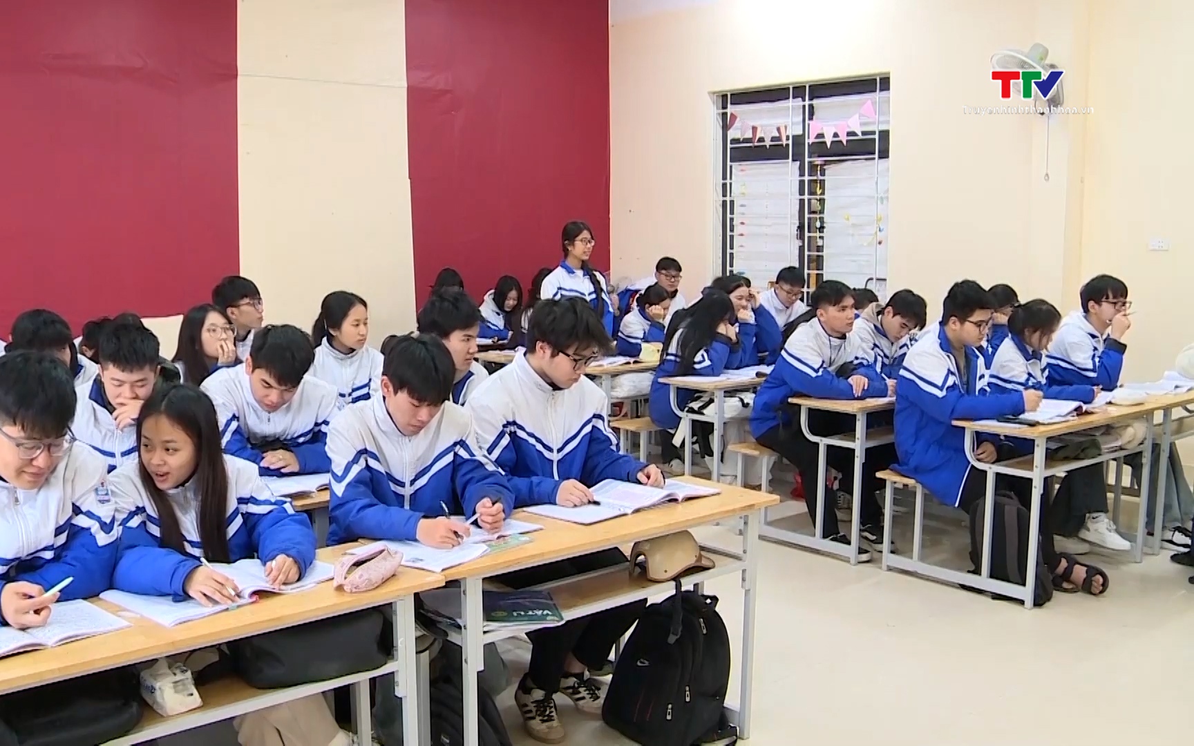 Thi tốt nghiệp THPT 2026 giữ ổn định cấu tr&uacute;c, đẩy mạnh đ&aacute;nh gi&aacute; năng lực v&agrave; số h&oacute;a