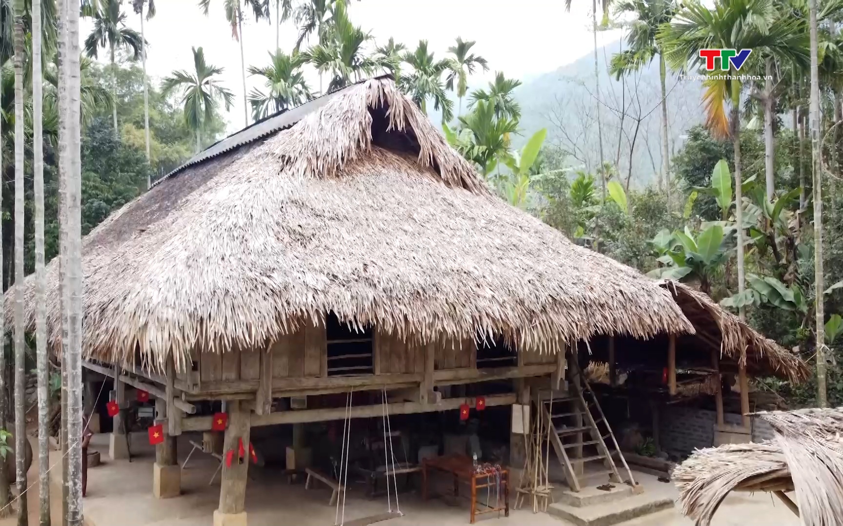 Nh&agrave; cổ P&ugrave; Lu&ocirc;ng &ndash; kh&ocirc;ng gian du lịch gi&agrave;u bản sắc văn ho&aacute; đồng b&agrave;o d&acirc;n tộc Th&aacute;i