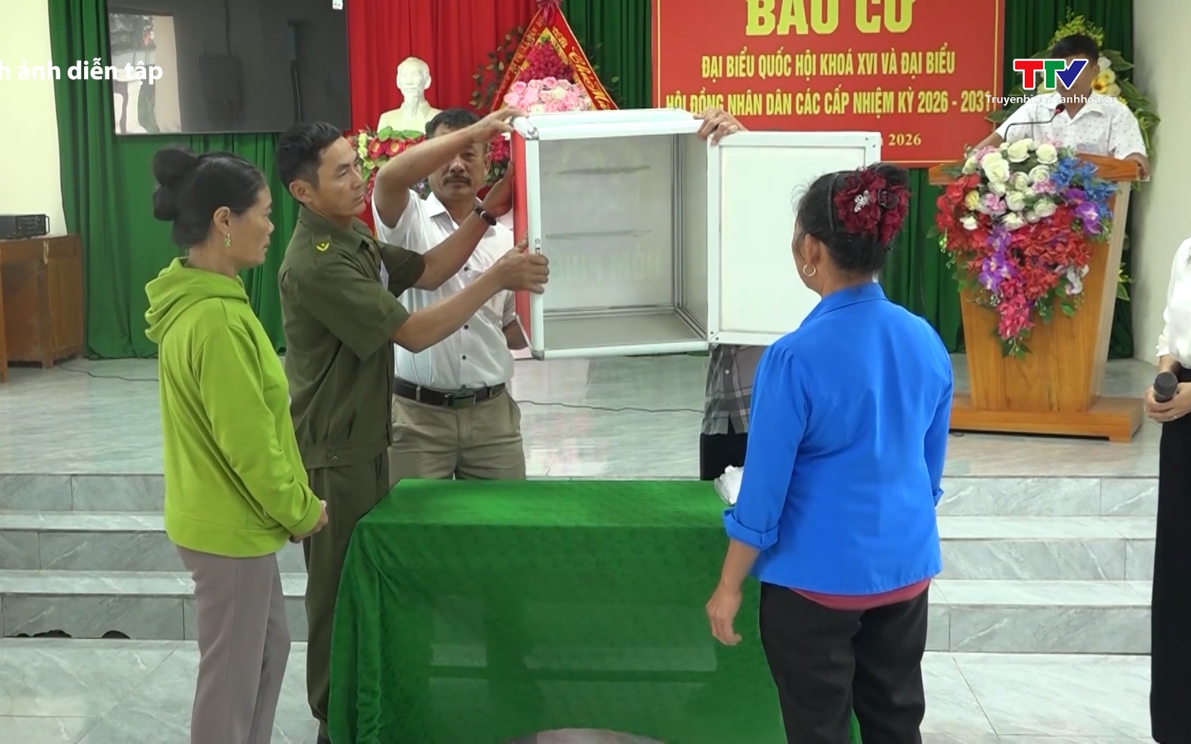 X&atilde; V&acirc;n Du tổ chức diễn tập thử quy tr&igrave;nh bầu cử