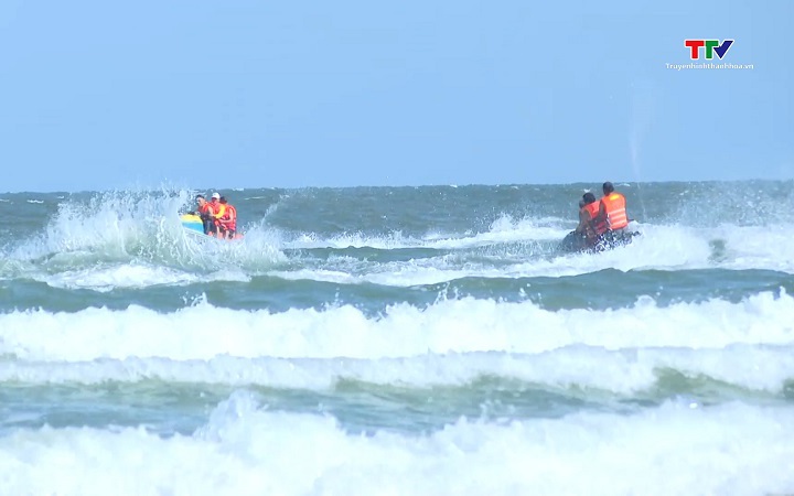 Xem x&eacute;t v&ugrave;ng hoạt động của m&ocirc; t&ocirc; nước tại x&atilde; Hoằng Tiến