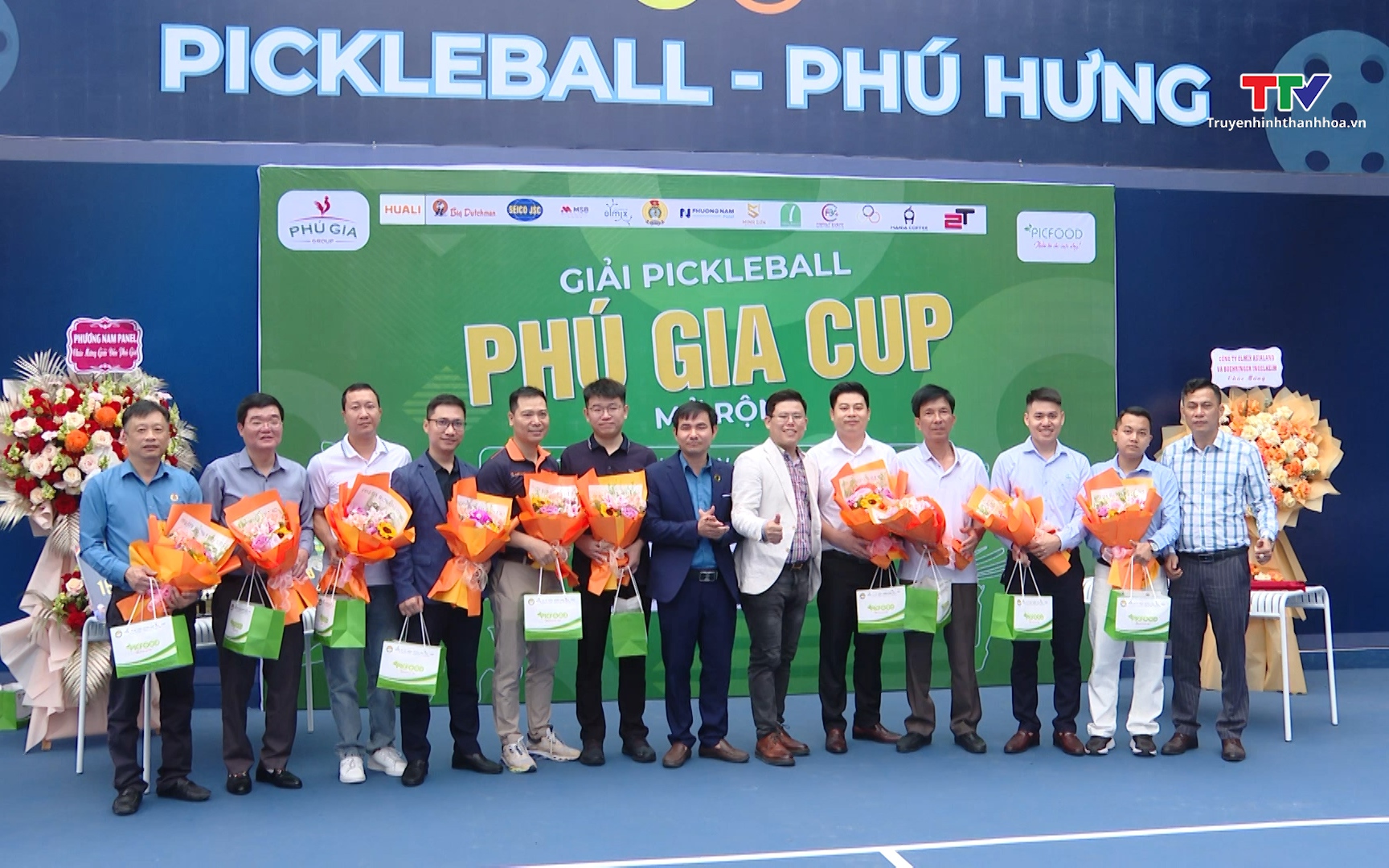 80 đ&ocirc;i vợt tranh t&agrave;i tại Giải Pickleball Ph&uacute; Gia Cup Mở rộng