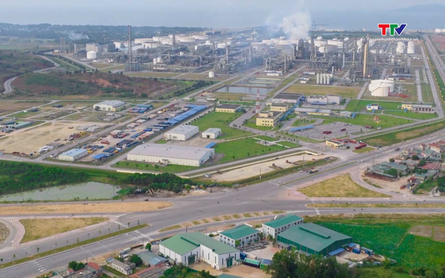 Khu kinh tế Nghi Sơn v&agrave; c&aacute;c Khu c&ocirc;ng nghiệp: 