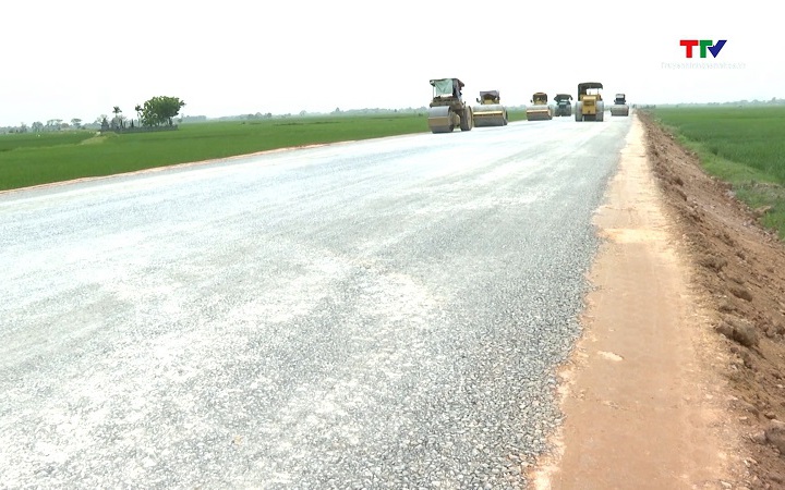 Ch&iacute;nh phủ y&ecirc;u cầu đẩy mạnh ph&acirc;n bổ, giải ng&acirc;n vốn đầu tư c&ocirc;ng