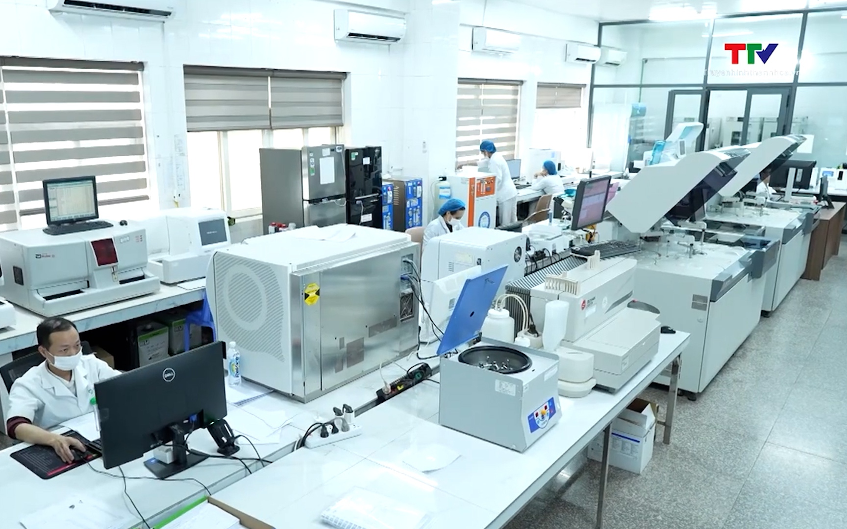 Từ ngày 1/7/2026, người tham gia Bảo hiểm y tế được mở rộng nhiều quyền lợi mới- Ảnh 1. Bảo đảm an toàn quỹ Bảo hiểm y tế: Thách thức và giải pháp bền vững
