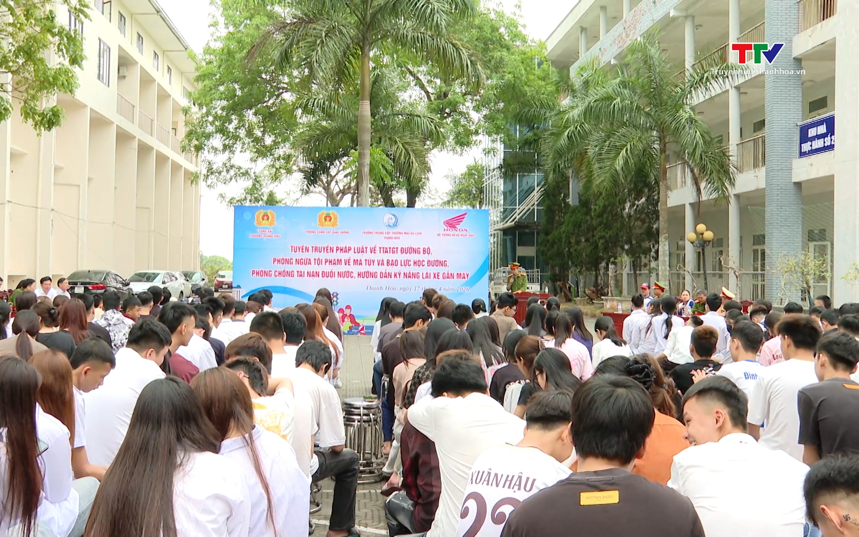 Đổi mới giáo dục pháp luật trong học đường- Ảnh 1. Tuyên truyền, phổ biến pháp luật, phòng ngừa tội phạm