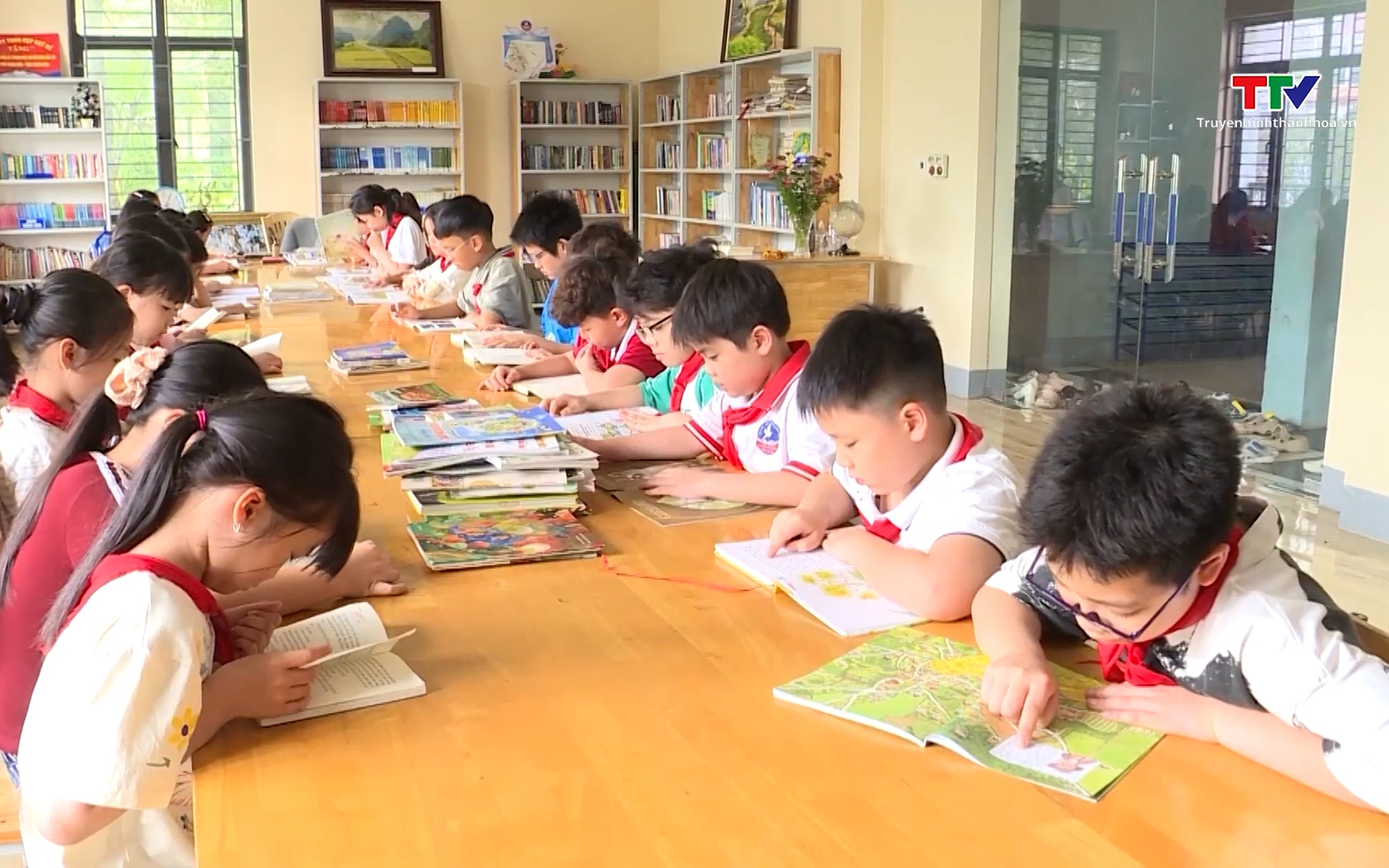 Nu&ocirc;i dưỡng th&oacute;i quen đọc s&aacute;ch trong thời đại số