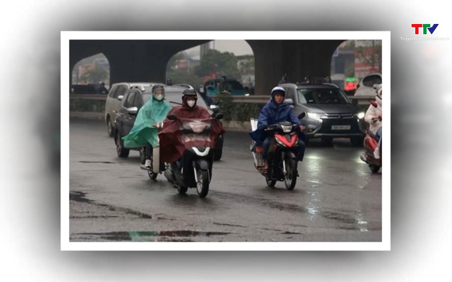 Cảnh báo mưa dông, mưa lớn cục bộ, lốc, sét và mưa đá ở khu vực Thanh Hoá- Ảnh 1. Bắc Bộ mưa dông diện rộng, cảnh báo nguy cơ lốc, sét và sạt lở đất