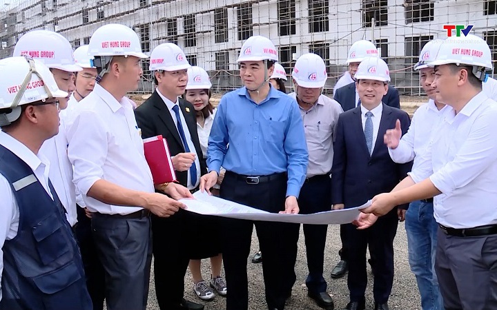 Chủ tịch UBND tỉnh Nguyễn Ho&agrave;i Anh kiểm tra tiến độ thi c&ocirc;ng Dự &aacute;n Thung lũng Gốm sứ Asean Việt Nam