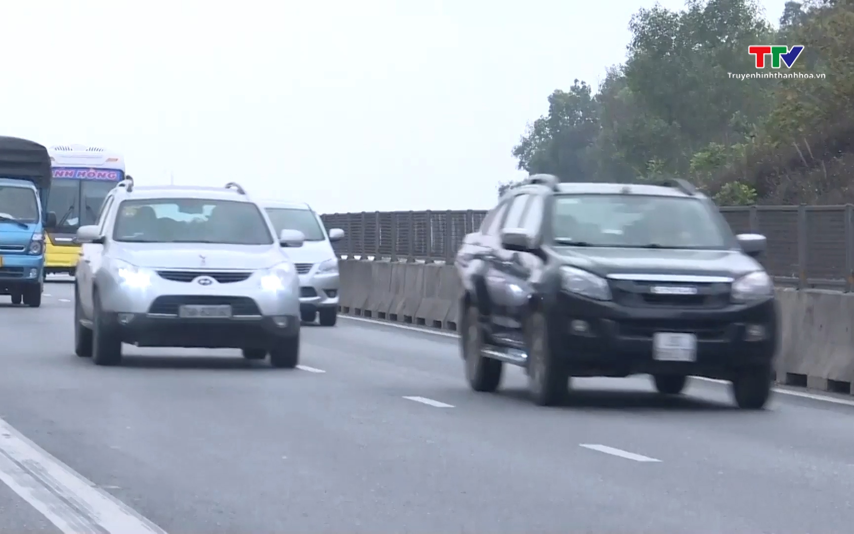 Thanh H&oacute;a y&ecirc;u cầu tăng cường c&ocirc;ng t&aacute;c vận tải, đảm bảo an to&agrave;n giao th&ocirc;ng trong kỳ nghỉ lễ