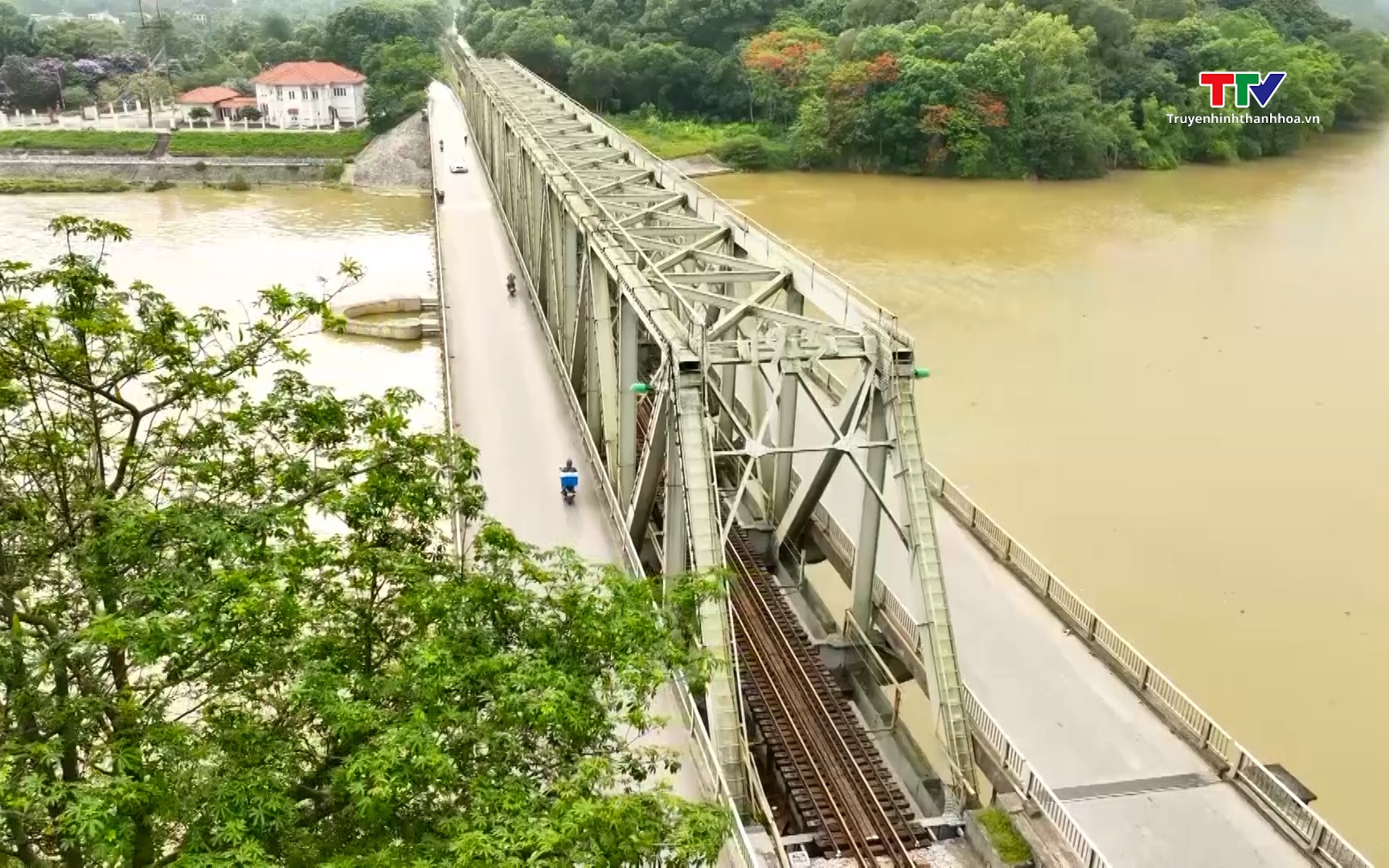 Bản t&igrave;nh ca H&agrave;m Rồng