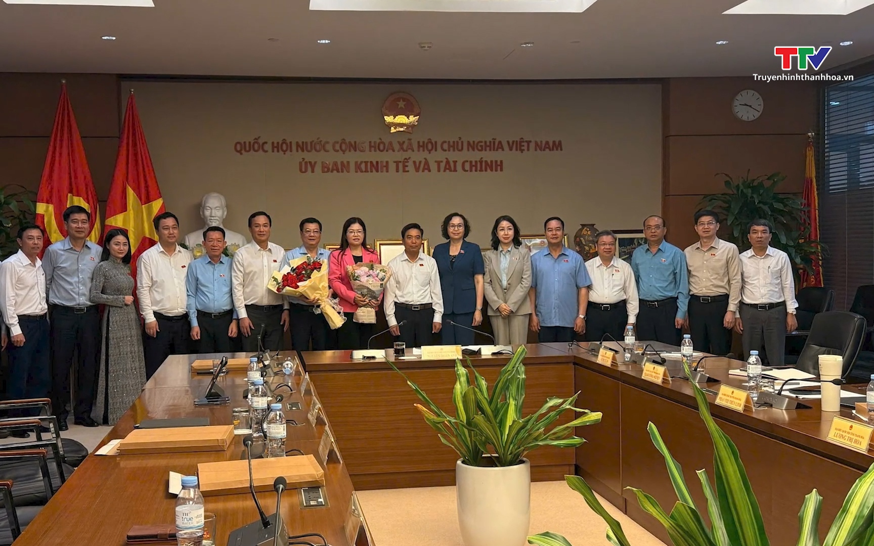 Đồng ch&iacute; Lương Thị Hoa được bầu giữ chức vụ Ph&oacute; Trưởng đo&agrave;n Đại biểu Quốc hội tỉnh Thanh H&oacute;a kh&oacute;a XVI