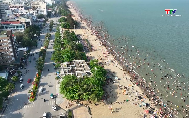 Liên kết vùng - tạo xung lực mới để phát triển du lịch Việt- Ảnh 1. Mùa du lịch và hành trình giữ niềm tin