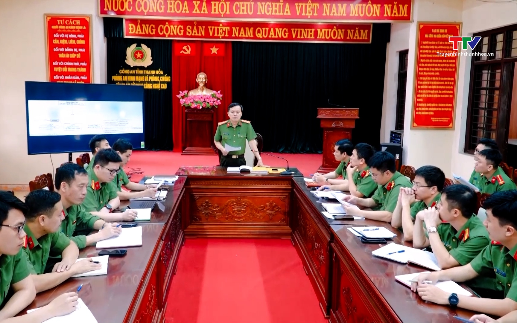 Thi đua cao điểm 60 ng&agrave;y, đ&ecirc;m lập th&agrave;nh t&iacute;ch ch&agrave;o mừng 80 năm Ng&agrave;y truyền thống lực lượng An ninh nh&acirc;n d&acirc;n