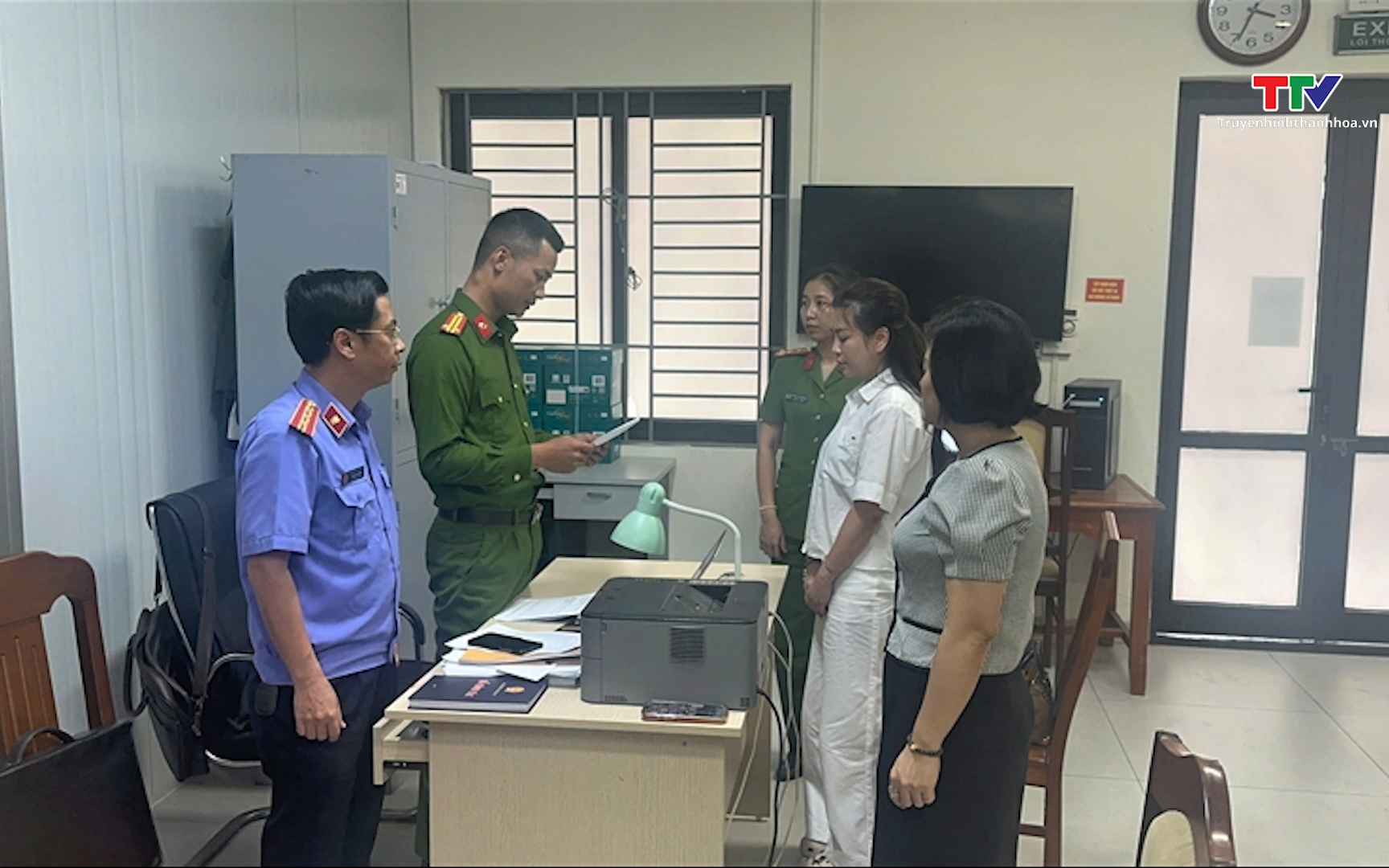 Khởi tố gi&aacute;m đốc c&ocirc;ng ty trốn thuế hơn 34 tỷ đồng