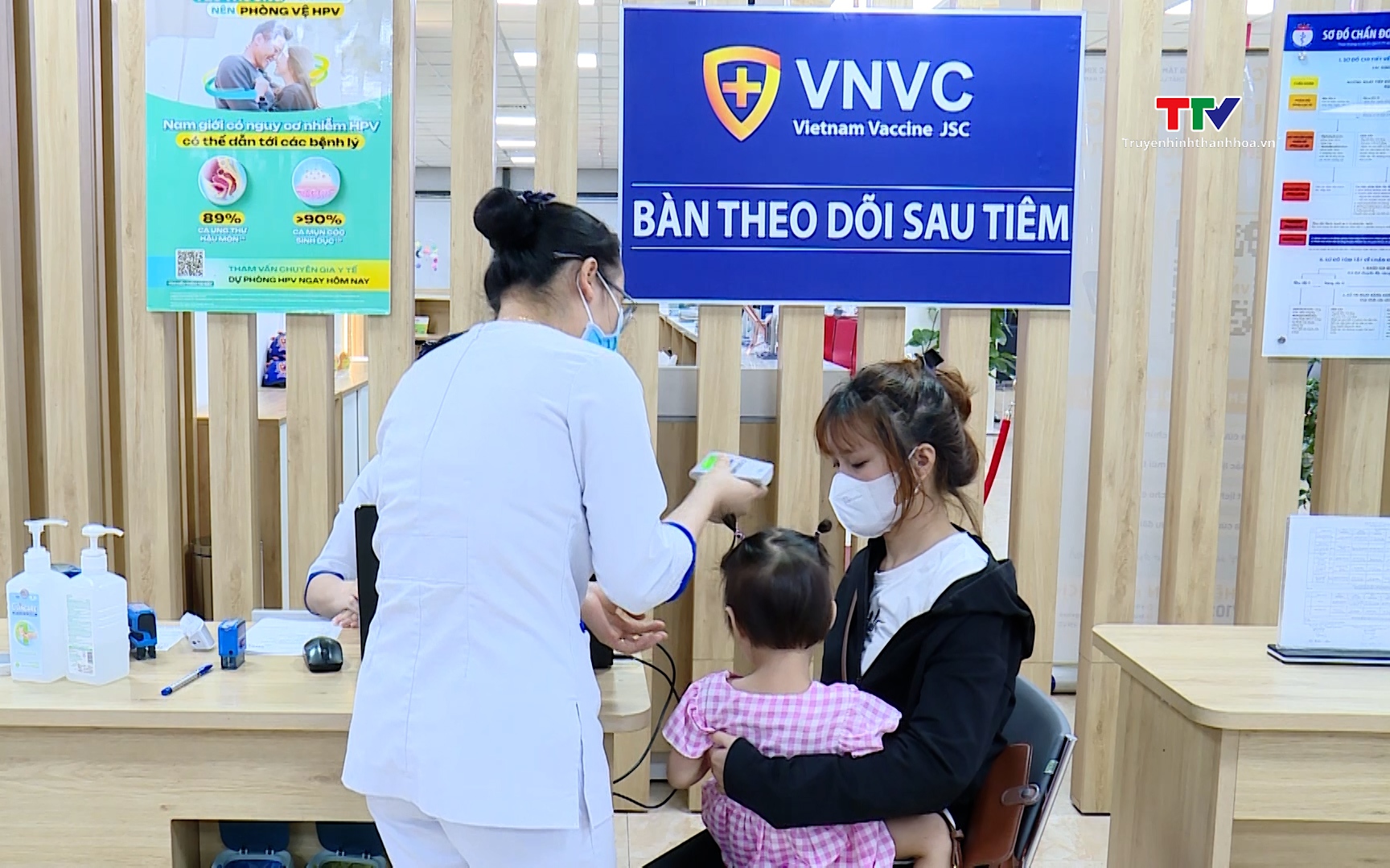 Dự phòng, bảo vệ sức khỏe cộng đồng trước tác động của nắng nóng- Ảnh 1. Nắng nóng gay gắt, nguy cơ sốc nhiệt, hô hấp, tim mạch